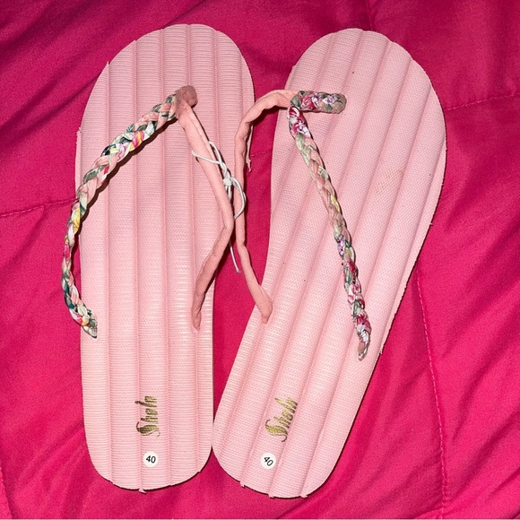 Flip flops ❤️ - Picture 2 of 2